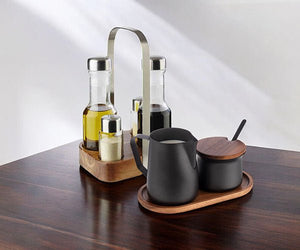 Pojemniki na przyprawy i menu stołowe	