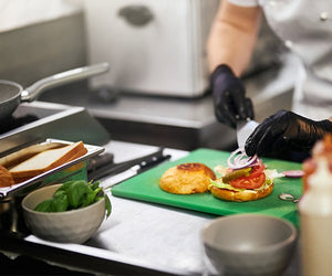 Stoły do przygotowywania hamburgerów	