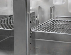Stół chłodniczy ECO – 1370 x 700 mm – z 1 drzwiami i 4 szufladami – czarny panel przedni