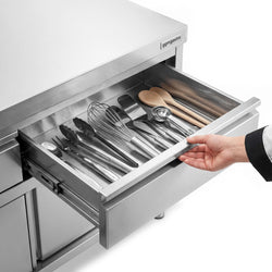Szafka robocza ze stali nierdzewnej ECO – 2000 x 600 mm – z 4 szufladami i drzwiami przesuwnymi