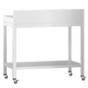 Stół roboczy PREMIUM – stal nierdzewna – 700 x 700 mm – z półką dolną, rantem i kółkami