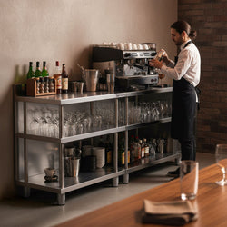Barowy stół roboczy – stal nierdzewna – 1400 x 600 mm – z 4 półkami