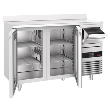 Stół chłodniczy barowy do napojów PREMIUM - 1580 x 600 mm - z 2 szklanymi drzwiami, panelem tylnym & kołatką do kawy - Prime Gastro