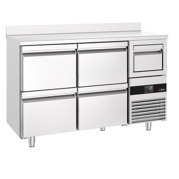 Stół chłodniczy barowy do napojów PREMIUM - 1580x600 mm - 4 szuflady, panel tylny i kołatka do kawy - Prime Gastro