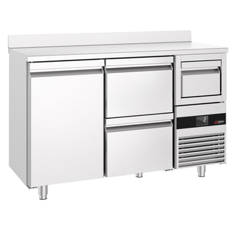 Stół chłodniczy barowy do napojów PREMIUM - 1580x600 mm - z 1 drzwiami, 2 szufladami, panelem tylnym & kołatką do kawy - Prime Gastro