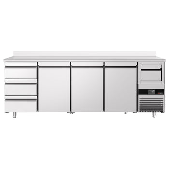 Stół chłodniczy barowy do napojów PREMIUM - 2690x600 mm - z 3 drzwiami, 3 szufladami, panelem tylnym & kołatką do kawy - Prime Gastro