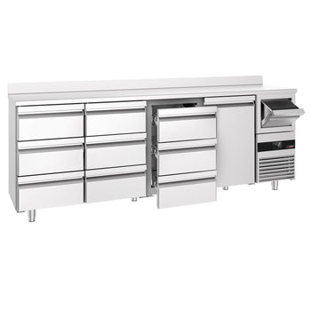 Stół chłodniczy barowy do napojów PREMIUM - 2690x600 mm - z 1 drzwiami, 9 szufladami, panelem tylnym & kołatką do kawy - Prime Gastro