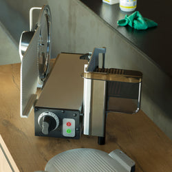 Graef | Concept 25L – profesjonalna krajalnica uniwersalna – ostrze: Ø 250 mm – długość cięcia: 300 mm
