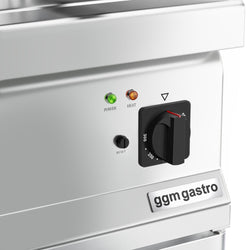 Płyta grillowa elektryczna - chromowana - 8kW - Gładka - na podstawie z szafką - z szafką z 2 drzwiami - Powierzchnia: 795x535mm