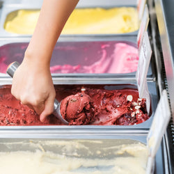 Lada na lody EMMA - 1710 mm - konwekcyjna - na 9 pojemników 5 L lub 6 pojemników 7 L - Czarna