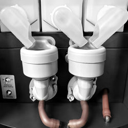 Heißgetränkeautomat mit 3 Pulverbehälter - 2,5 kW - Digital - Schwarz