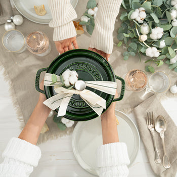 STAUB | LA COCOTTE - Cocotte - Ø 280mm - Żeliwo - Bazyliowa zieleń - Prime Gastro