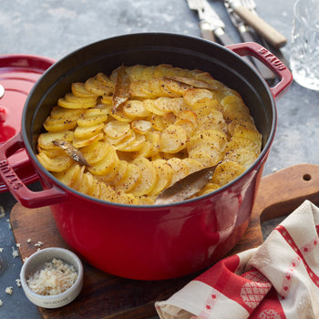 STAUB | LA COCOTTE - Cocotte - Ø 240mm - Żeliwo - Wiśniowa czerwona - Prime Gastro