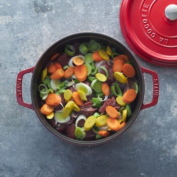 STAUB | LA COCOTTE - Cocotte - Ø 240mm - Żeliwo - Wiśniowa czerwona - Prime Gastro