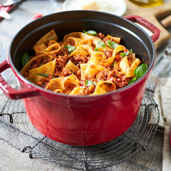 STAUB | LA COCOTTE - Cocotte - Ø 240mm - Żeliwo - Wiśniowa czerwona - Prime Gastro