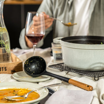 STAUB | Chochla do zupy - 310 mm - silikonowa - czarna - Prime Gastro