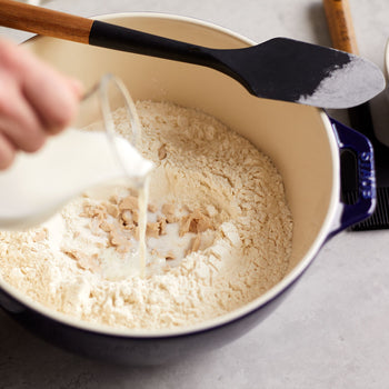 STAUB | Skrobak do ciasta - 300 mm - silikonowy - czarny - Prime Gastro