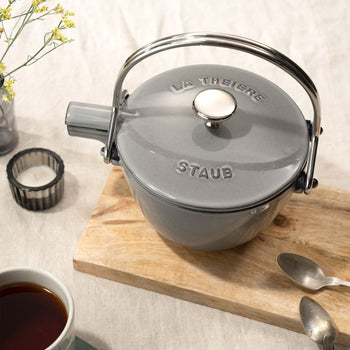 STAUB | SPECIALITIES - Czajniczek - 1,1 litra - Żeliwo - Grafitowy szary - Prime Gastro