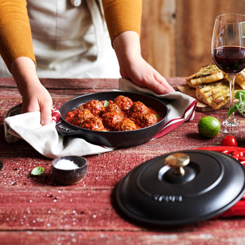 STAUB | SPECIALITIES - Forma do zapiekania z pokrywką - Ø 200mm - żeliwna - Czarna - Prime Gastro