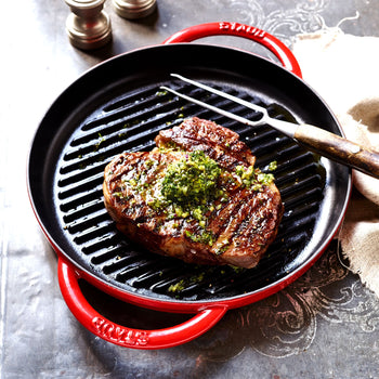 STAUB | PATELNIE GRILLOWE - Pure Grill - Ø 260 mm - Żeliwo - Wiśniowa czerwień - Prime Gastro