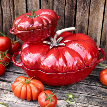 STAUB | LA COCOTTE - Cocotte- Forma do pomidorów - 250mm - Żeliwo - Wiśniowa czerwień - Prime Gastro