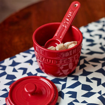STAUB | CERAMIQUE - Cukiernica - Ø 90mm - Ceramika - Wiśniowa czerwień - Prime Gastro