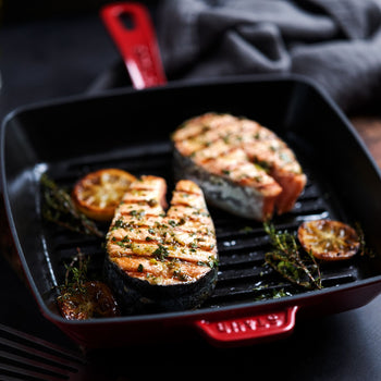 STAUB | PATELNIE GRILLOWE - American Grill - 260x260mm - Żeliwo - Wiśniowa czerwień - Prime Gastro