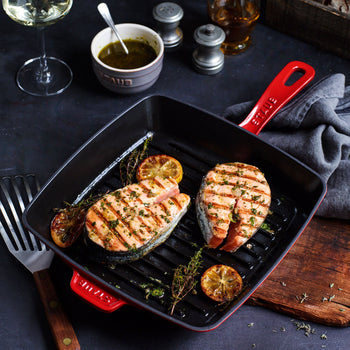 STAUB | PATELNIE GRILLOWE - American Grill - 260x260mm - Żeliwo - Wiśniowa czerwień - Prime Gastro
