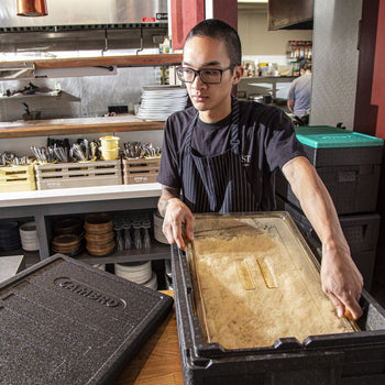 (6 szt.) CAMBRO | H-PAN™ - Żaroodporne płaskie pokrywki GN 1/1 - z uchwytem - bursztynowe - Prime Gastro