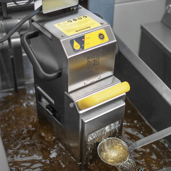 VITO | Przenośne urządzenie filtrujące oleju do smażenia - 60 litrów/minutę - do frytownic o pojemności maks. 20 litrów - Prime Gastro