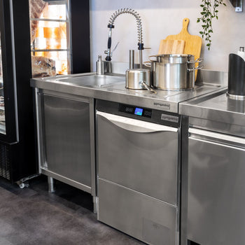 Prysznic z jednym otworem 6000 - z kranem mieszającym, kranem obrotowym & 2 zaworami mieszającymi - Prime Gastro