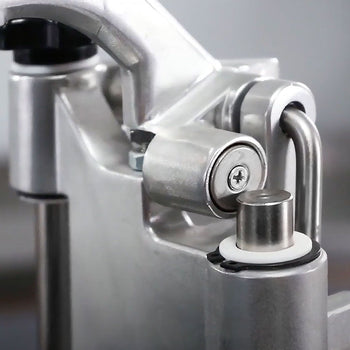 Elektryczna kompaktowa krajalnica do warzyw - 735 W - włącznie z 4 tarczami do krojenia/tarcia i przystawką do krojenia - Prime Gastro