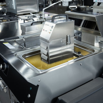 Przenośne urządzenie filtrujące oleju do smażenia - 80 litrów/minutę - do frytownic o pojemności 20 litrów i większych - Prime Gastro