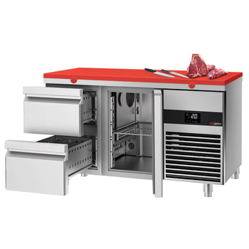 Stół chłodniczy PREMIUM - 1400x700 mm - z 1 drzwiami i 2 szufladami - włącznie z deską do krojenia w kolorze czerwonym - Prime Gastro