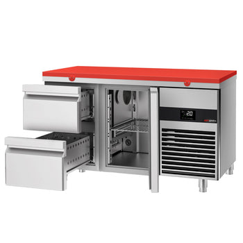 Stół chłodniczy PREMIUM - 1400x700 mm - z 1 drzwiami i 2 szufladami - włącznie z deską do krojenia w kolorze czerwonym - Prime Gastro