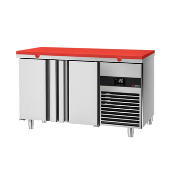 Stół chłodniczy PREMIUM - 1400x700 mm - z 2 drzwiami - włącznie z deską do krojenia czerwony - Prime Gastro