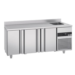 Stół chłodniczy PREMIUM - 1900x700 mm - z 3 drzwiami, 1 zlewem po prawej stronie & panelem tylnym