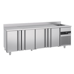 Stół chłodniczy PREMIUM - 2360x700 mm - z 4 drzwiami, 1 zlewem po prawej stronie & panelem tylnym