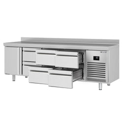 Stół chłodniczy PREMIUM PLUS - 2452x600 mm - z 1 drzwiami & 6 szufladami & panelem tylnym