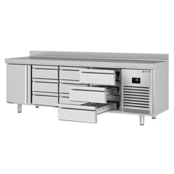 Witryna chłodnicza PREMIUM PLUS - 2452x700 mm - z 1 drzwiami i 9 szufladami & panelem tylnym