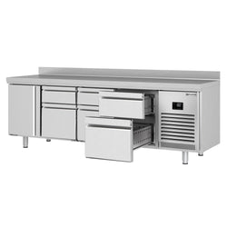 Stół chłodniczy PREMIUM PLUS - 2452x700 mm - z 1 drzwiami & 6 szufladami & panelem tylnym