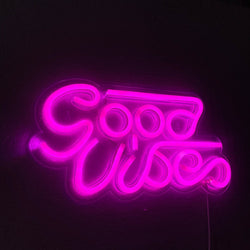 Podświetlany znak LED - Good Vibes 1 - różowy - 330x180mm