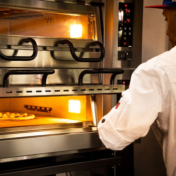 Elektryczny piec do pizzy Power - 9+9 34cm - Cyfrowy - włącznie z okapem, ramą podstawy i zestawem kółek - Prime Gastro