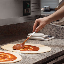 Stół chłodniczy do pizzy PREMIUM - 1500x800mm - z 2 drzwiami - włącznie z witryną chłodniczą nadstawną LED - 7x GN 1/4