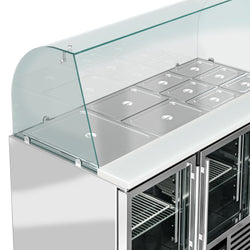 Stół Sałatkowy PREMIUM - 1368 mm - wysoka szklana nadstawka - 4x GN 1/1 - 3 szklane drzwi