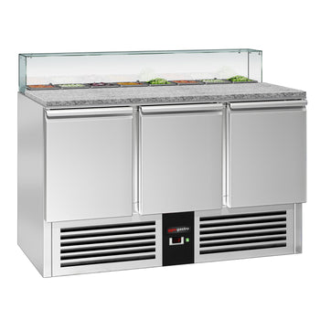 Stół Sałatkowy PREMIUM - 1368 mm - szklana nadstawka dla 8x GN 1/6 - 3 drzwi - Prime Gastro