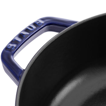 STAUB | SPECIALITIES - Wok ze szklaną pokrywą - Ø 300mm - Żeliwo - Ciemnoniebieski - Prime Gastro