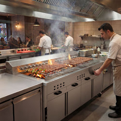 Grill na węgiel drzewny – do Adana i Shish Kebab – na 30 automatycznie obracających się szpikulców