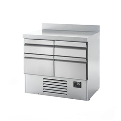 Stół chłodniczy PREMIUM PLUS - 978x700mm - 230L - z 4 szufladami - z tylnym rantem i wyświetlaczem temperatury - na rynek PL