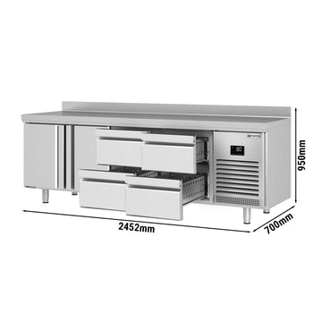 Stół chłodniczy PREMIUM PLUS - 2452x700 mm - z 2 drzwiami & 4 szufladami & panelem tylnym